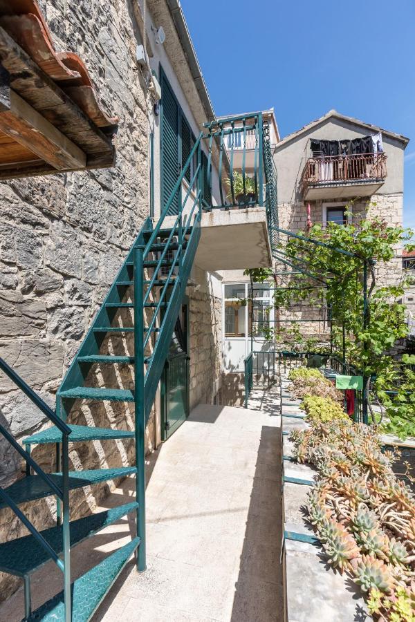 Luxury Apartment Silvana With Beautiful Garden Split Eksteriør billede